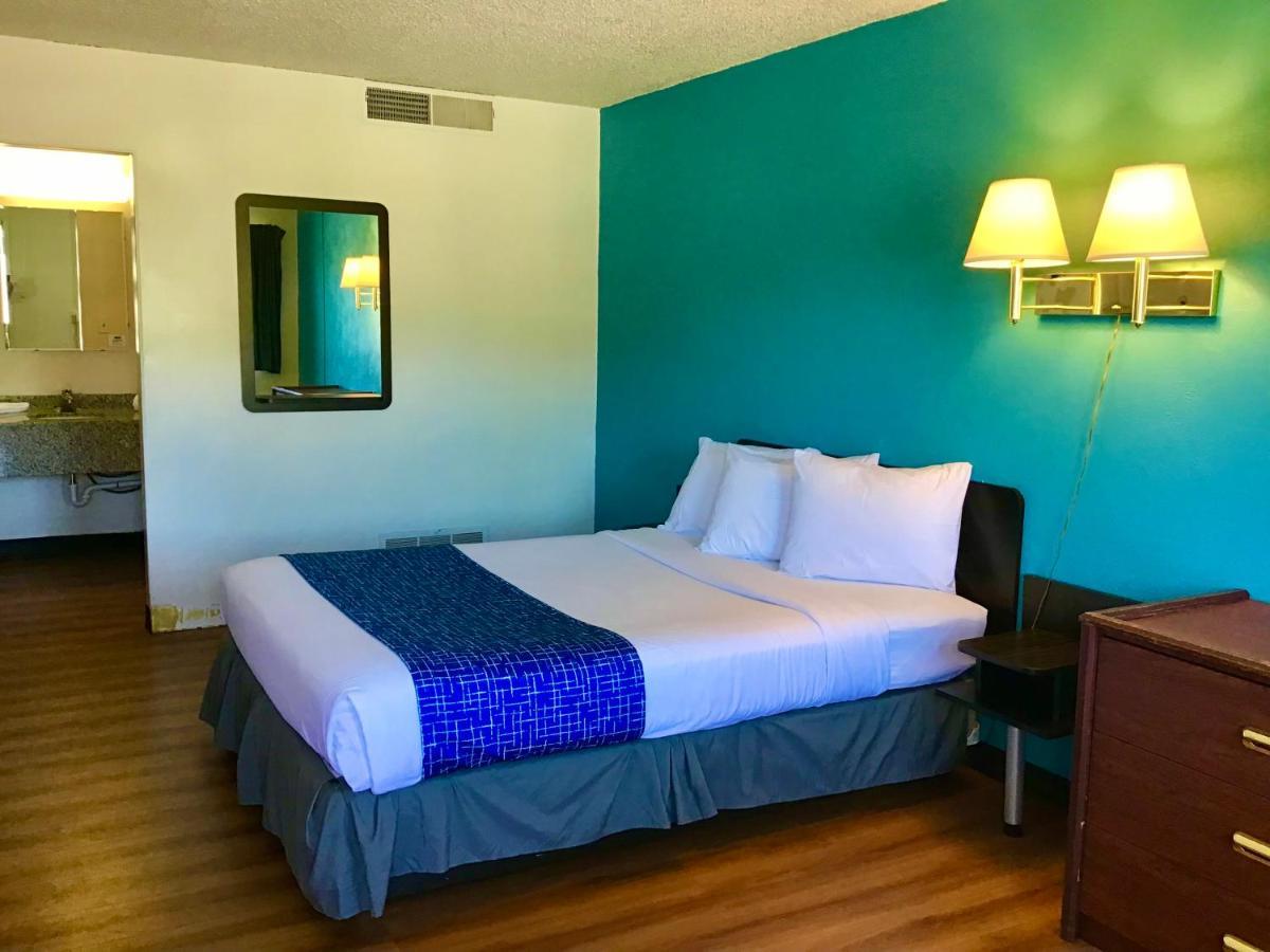 Travelodge Inn & Suites By Wyndham Missoula University Park Exteriér fotografie
