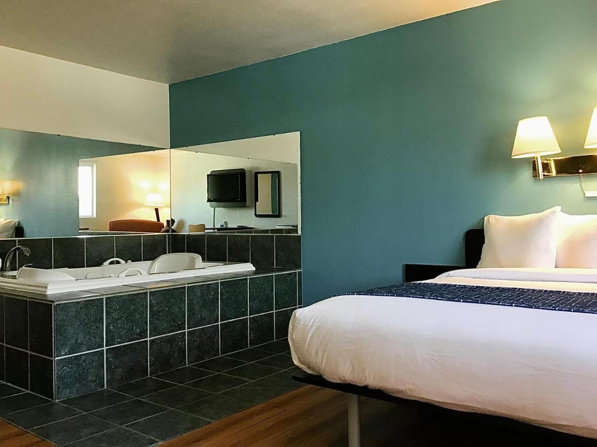 Travelodge Inn & Suites By Wyndham Missoula University Park Exteriér fotografie
